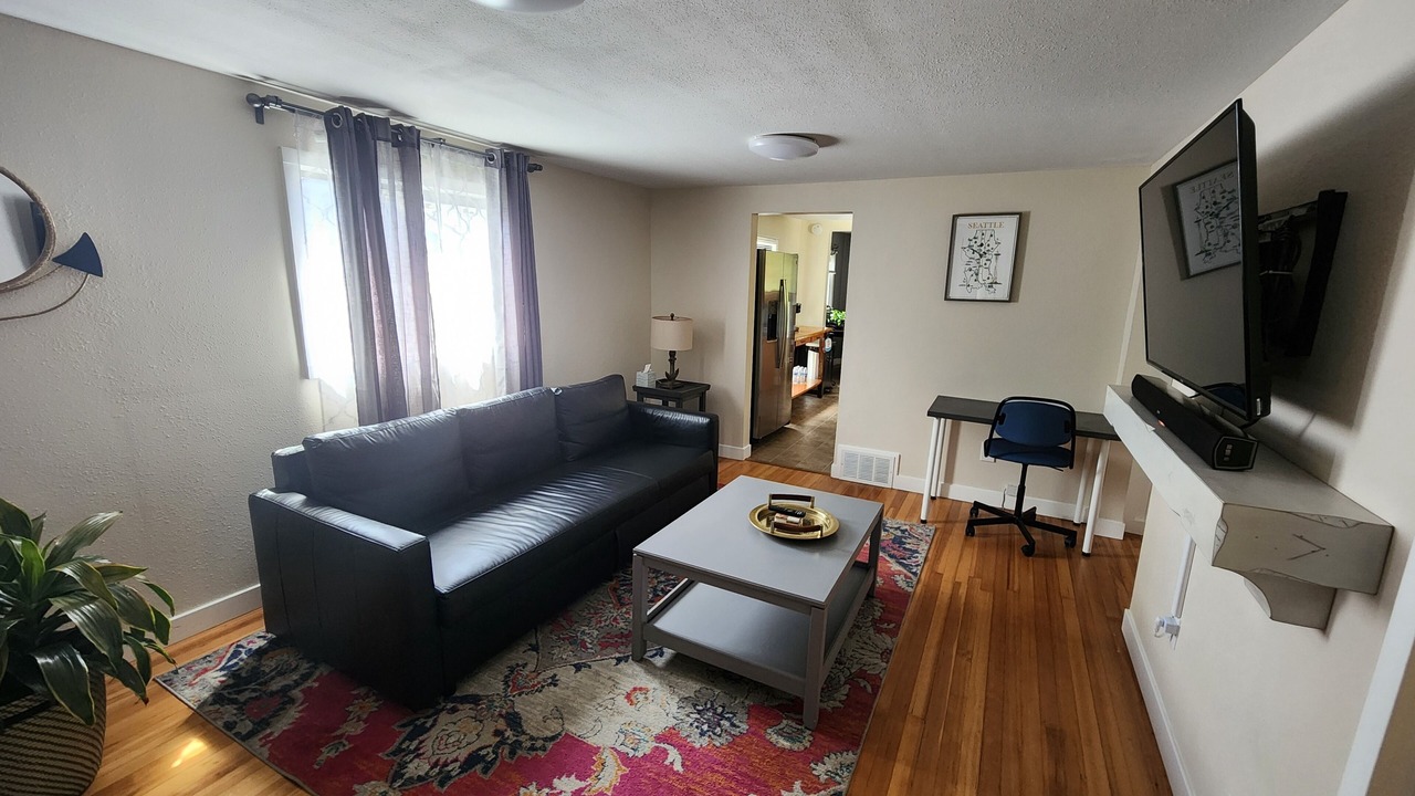 Photo of Livingroom in Licton Springs