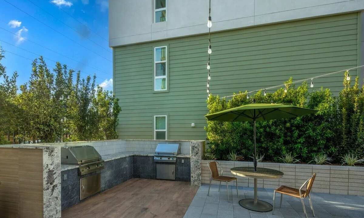 Photo of Outdoor in Lyon Street