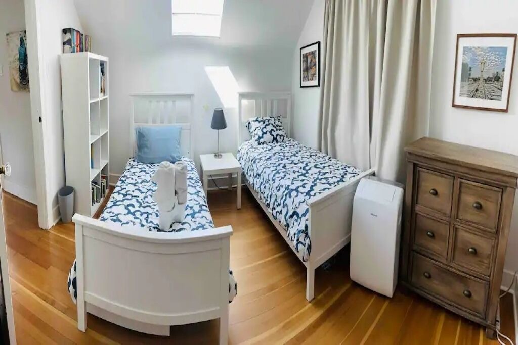 Photo of Bedroom in Kensington-Cedar Cottage
