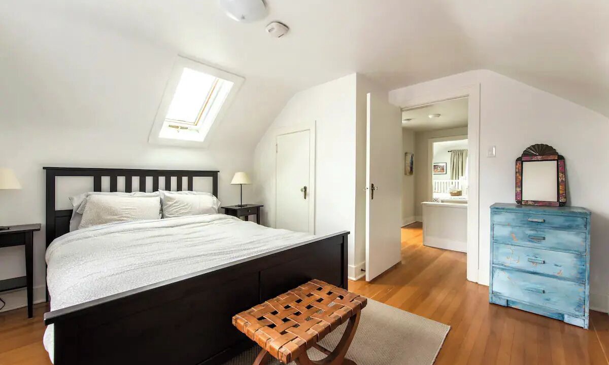 Photo of Bedroom in Kensington-Cedar Cottage