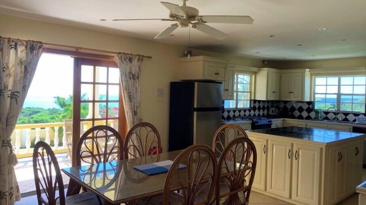 Photo of Kitchen in Lambeau