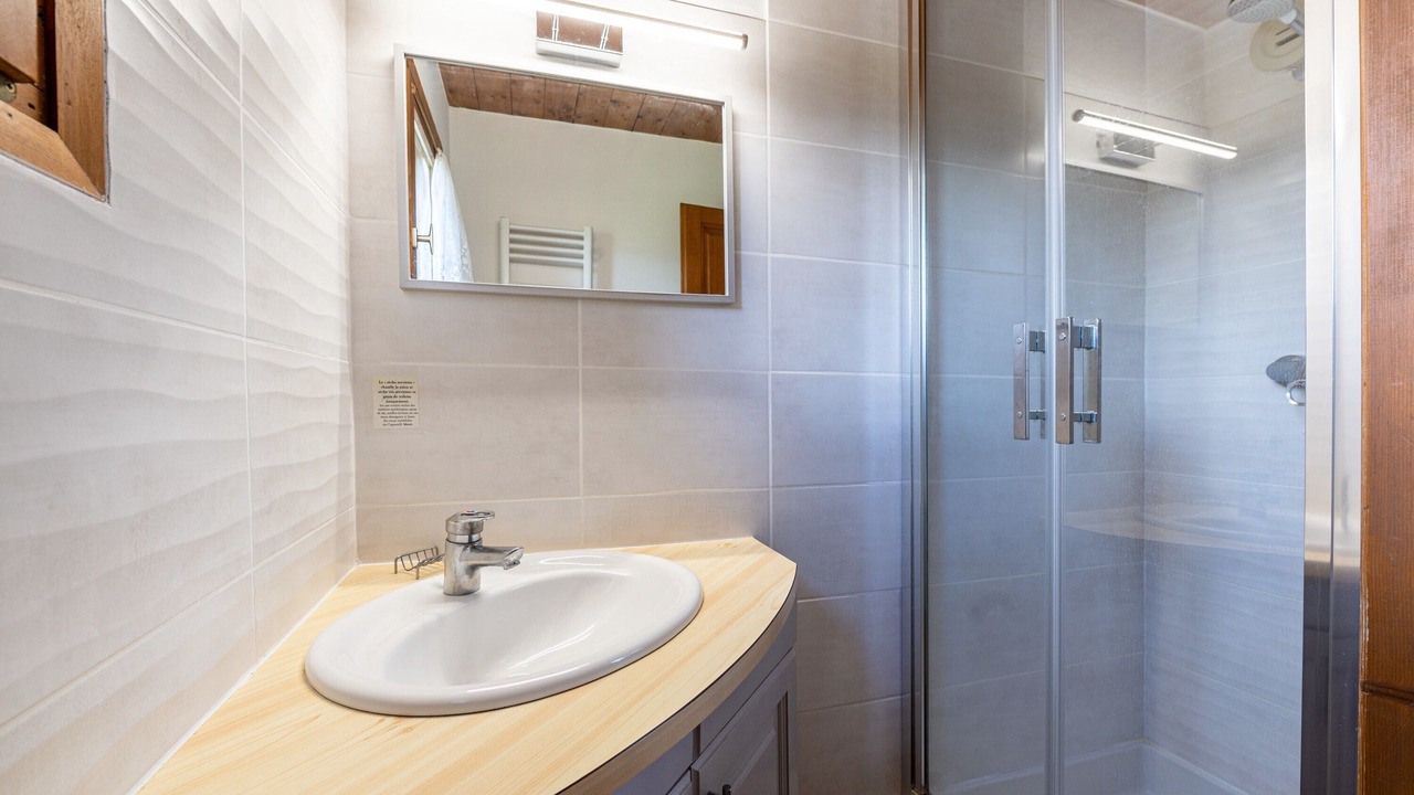 Photo of Bathroom in Crest-Voland
