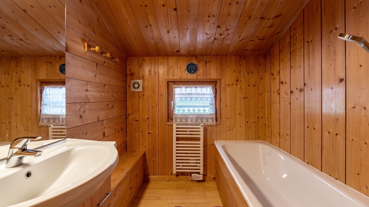 Photo of Bathroom in Crest-Voland
