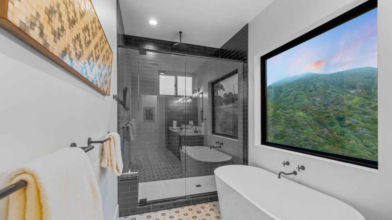 Photo of Bathroom in Ventura