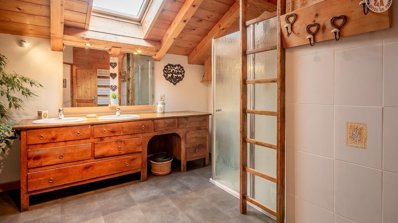 Photo of Bathroom in Hauteluce