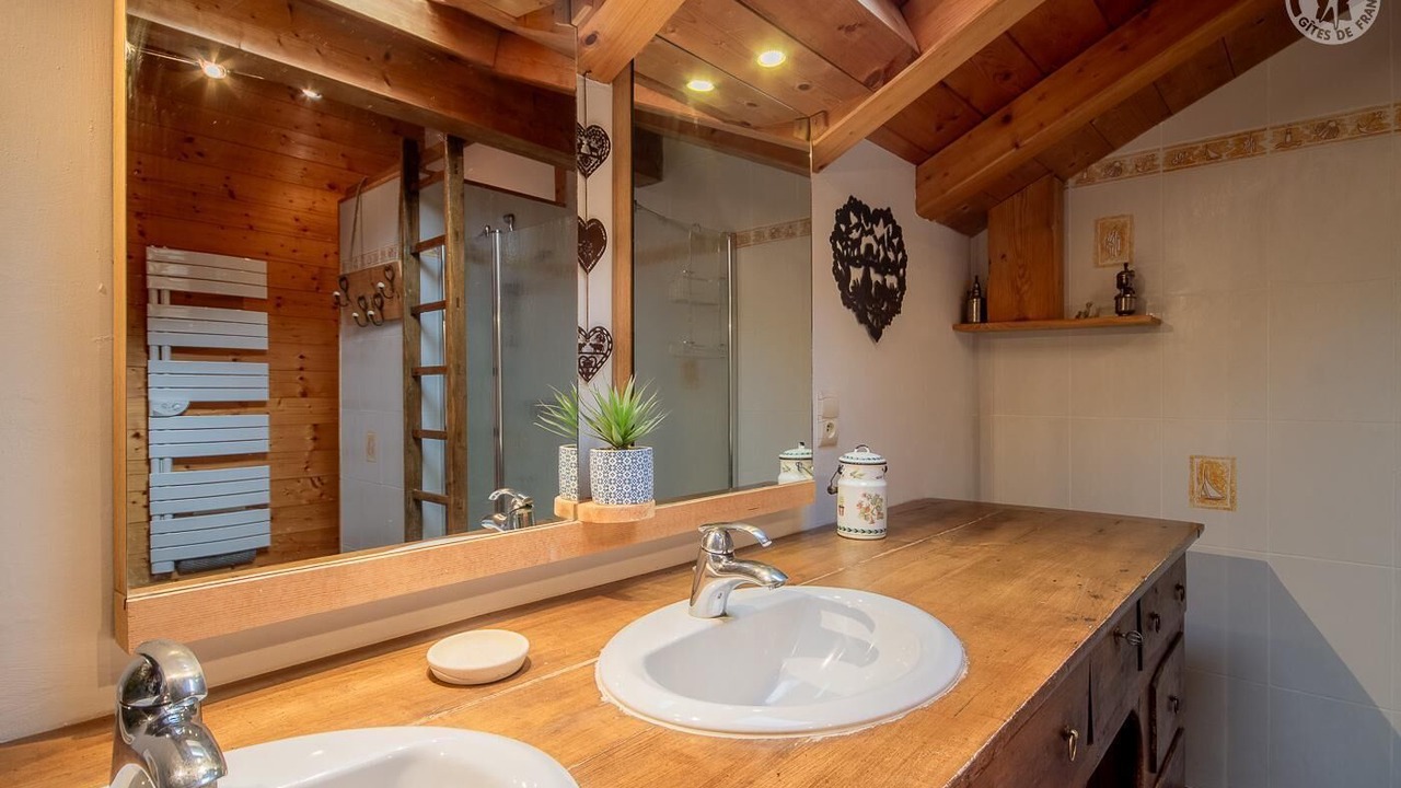 Photo of Bathroom in Hauteluce