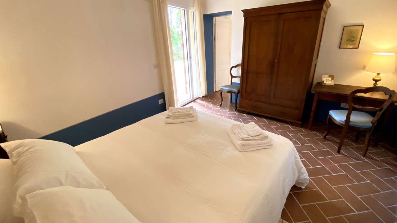 Photo of Bedroom in Lari
