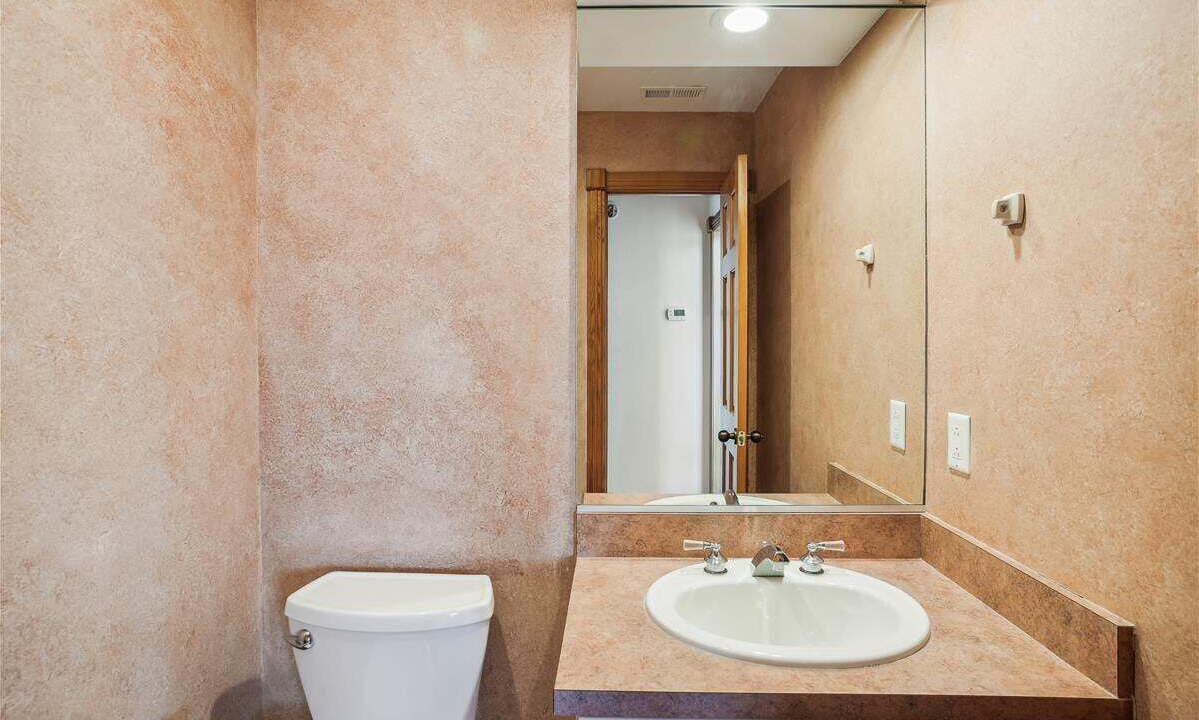Photo of Bathroom in Monteray Shores