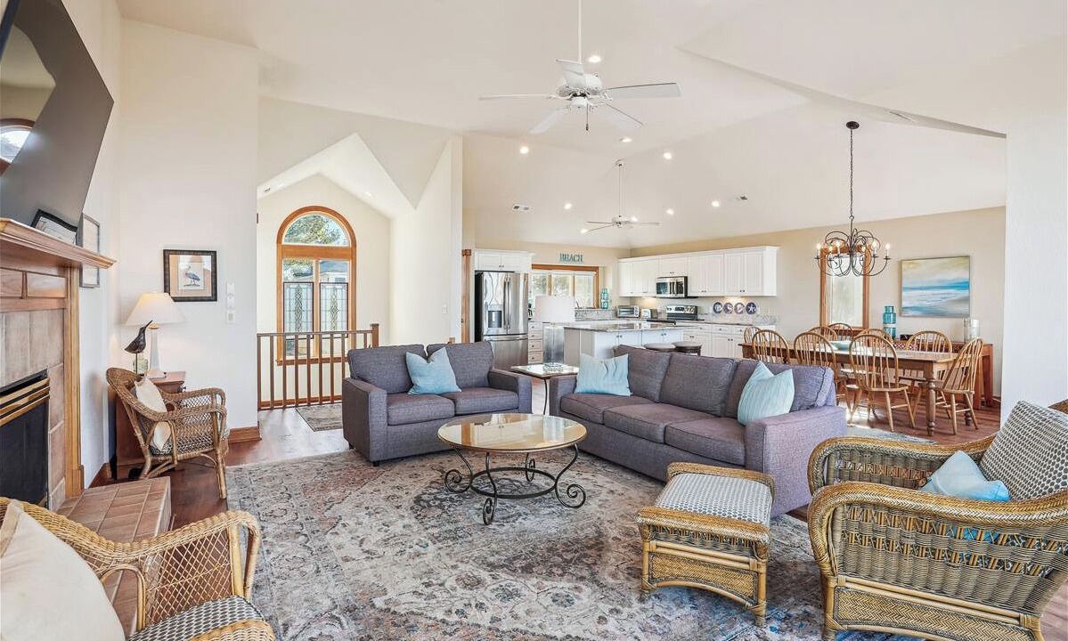 Photo of Bedroom in Monteray Shores
