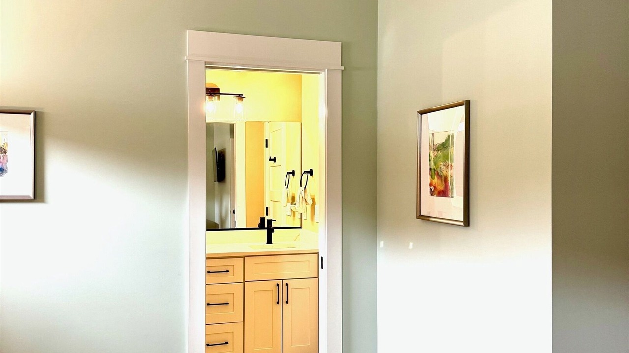 Photo of Bedroom in Corolla Light