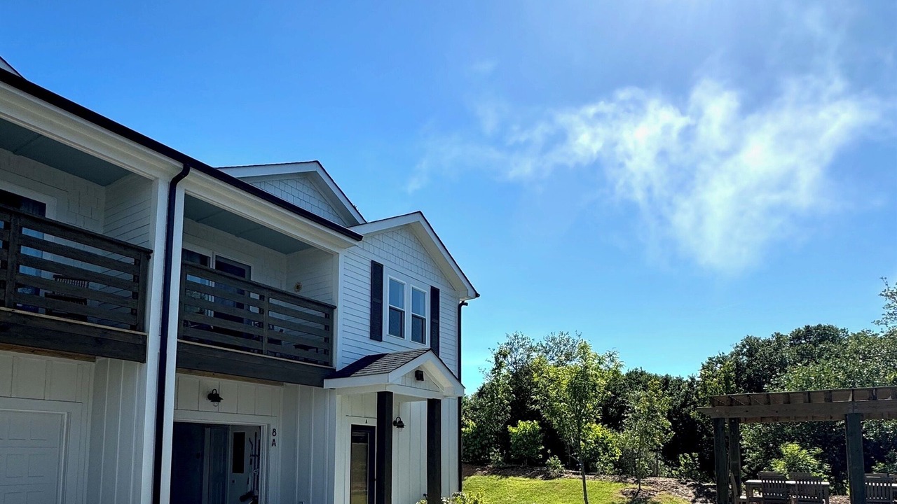 Photo of Outdoor in Corolla Light