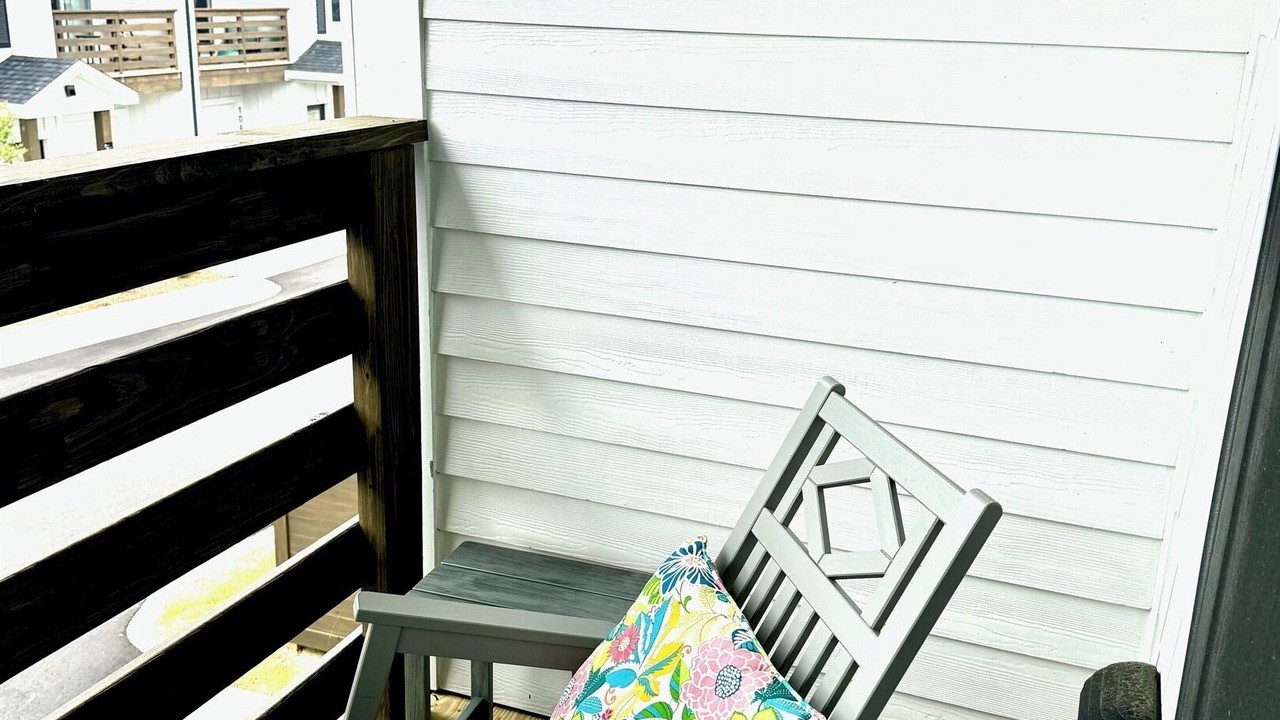 Photo of Patio Balcony in Corolla Light