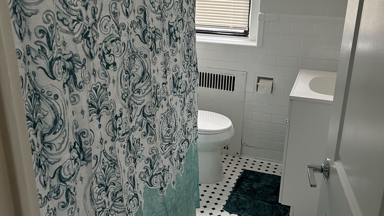 Photo of Bathroom in Cardozo