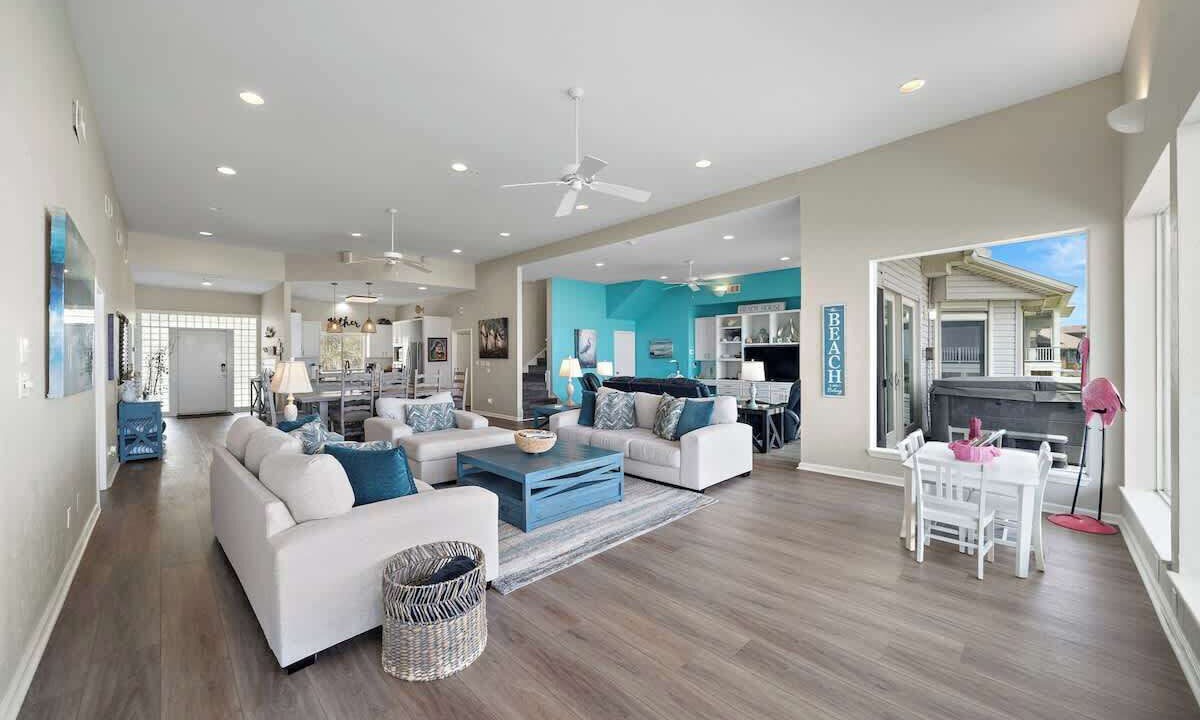 Photo of Livingroom in Indian Beach