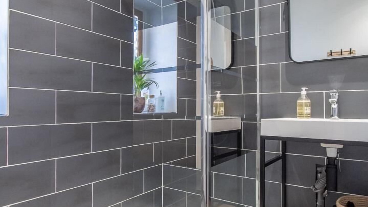 Photo of Bathroom in Albertville