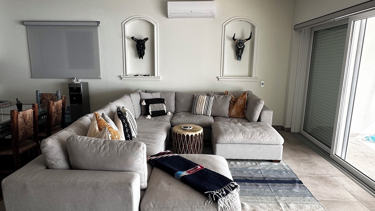 Photo of Livingroom in Cerritos