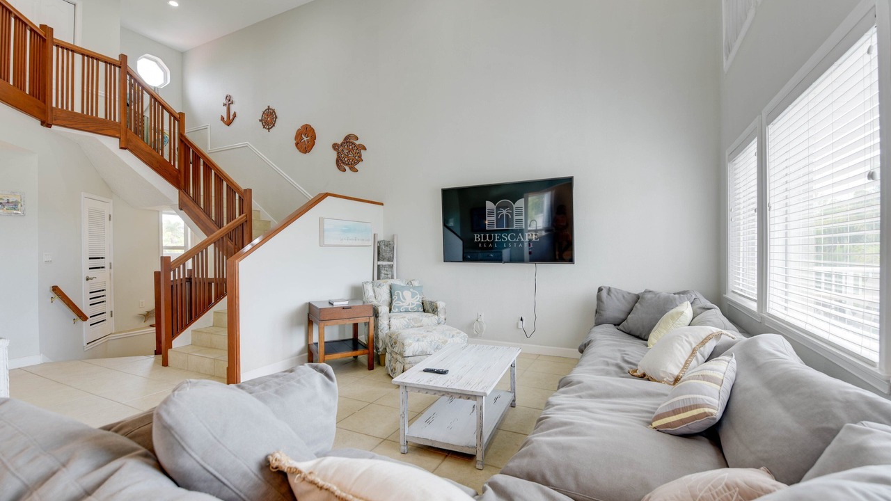 Photo of Livingroom in Cutthroat Harbor Estates