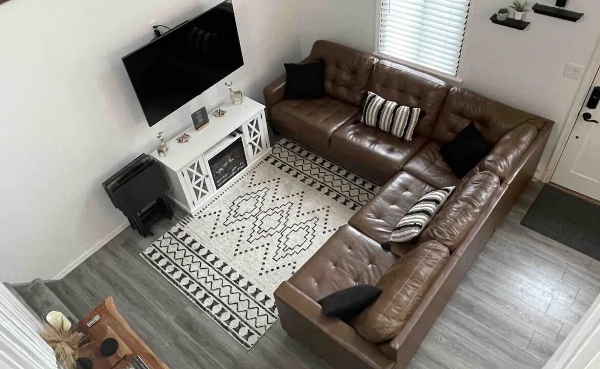 Photo of Livingroom in Tobyhanna