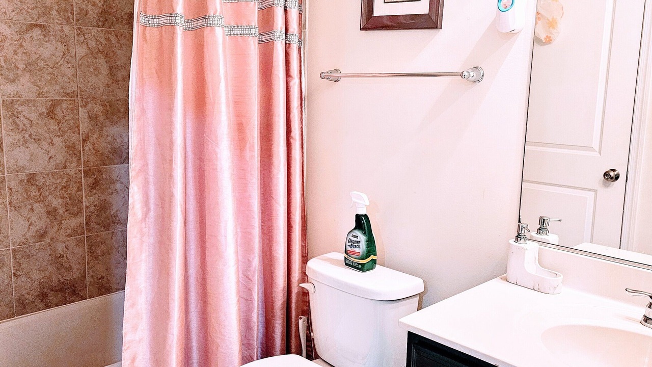 Photo of Bathroom in Glenarden