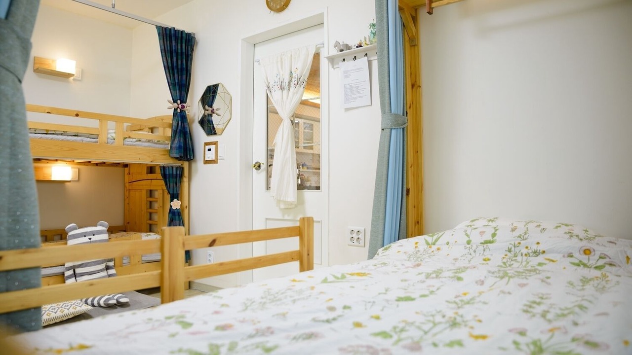 Photo of Bedroom in Seongbuk-dong