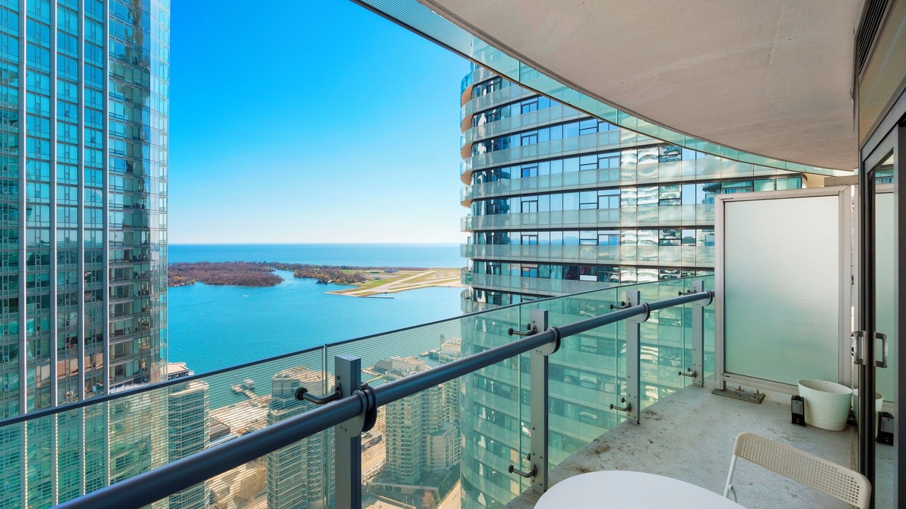 Photo of Patio Balcony in Toronto Entertainment District