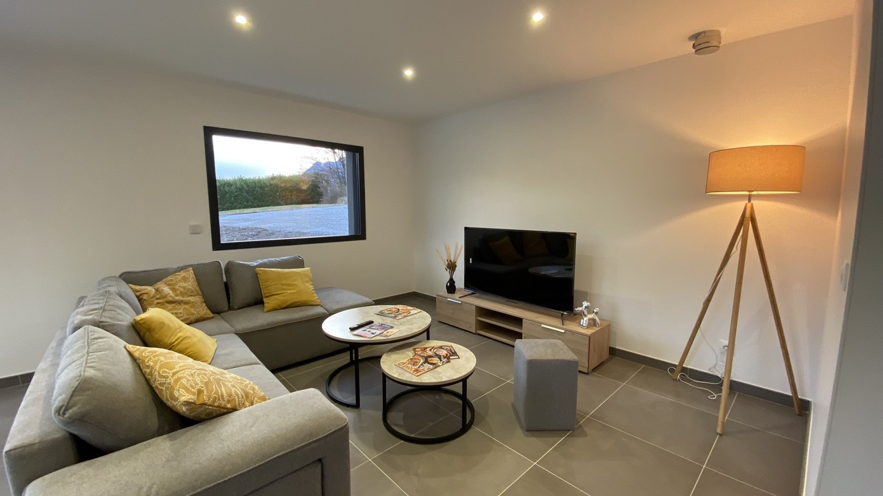Photo of Livingroom in Mercury