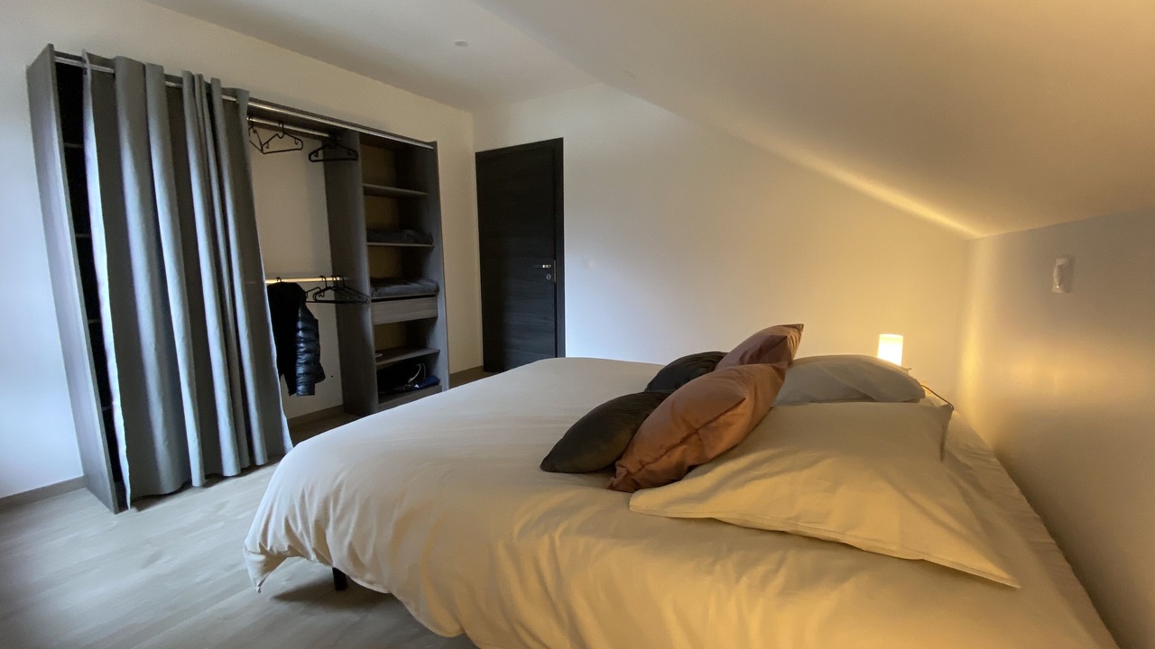 Photo of Bedroom in Mercury