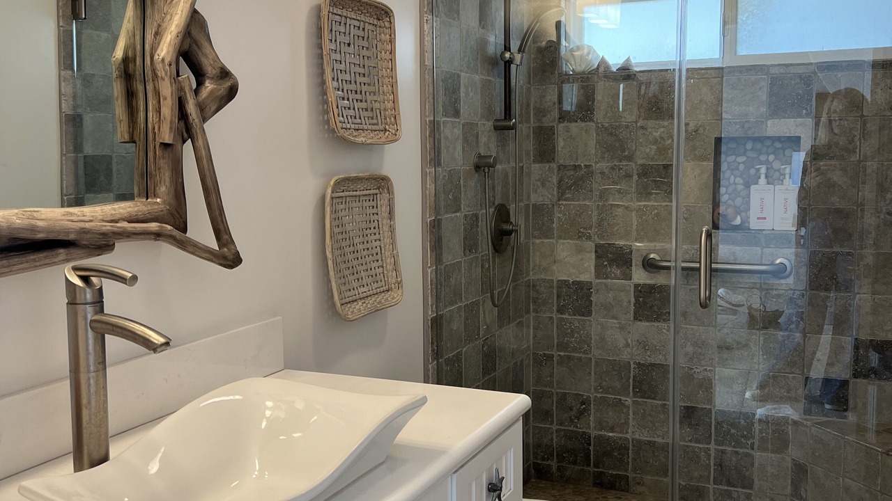 Photo of Bathroom in Hollywood Beach