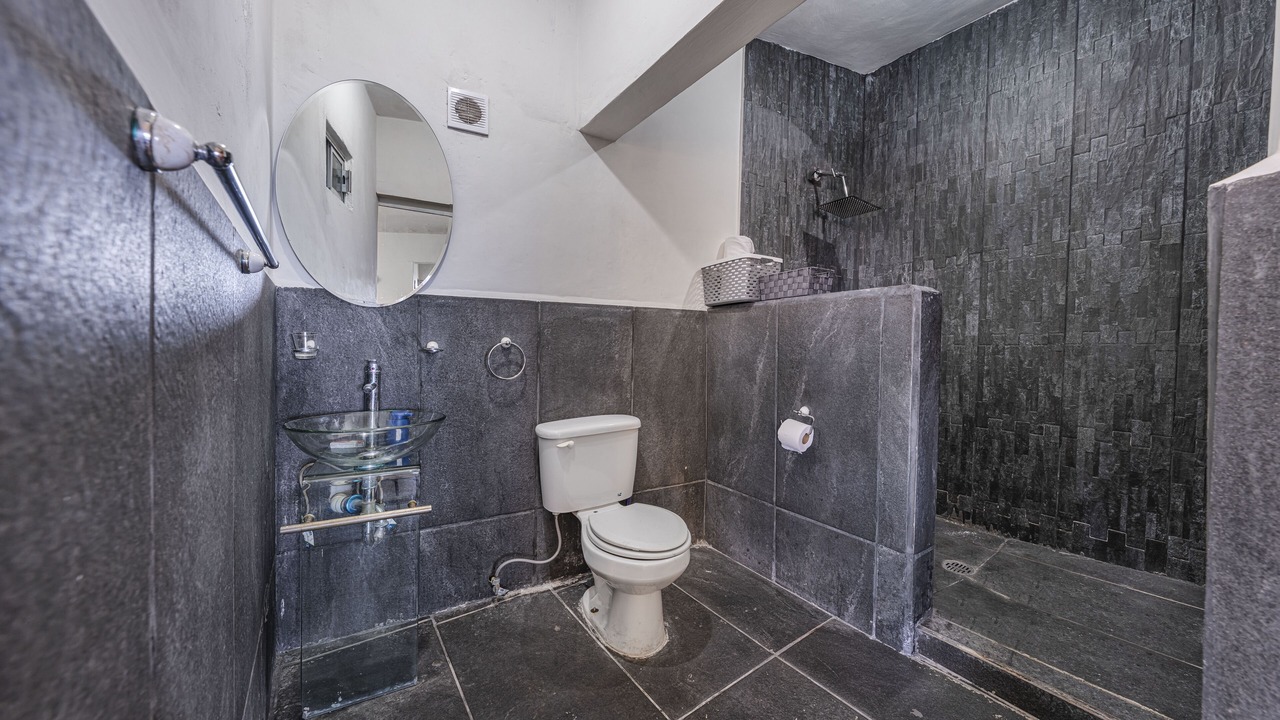 Photo of Bathroom in Buenavista