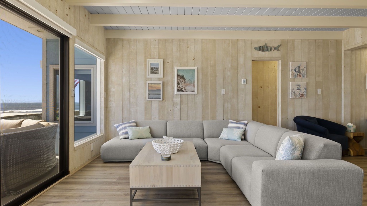 Photo of Livingroom in Faria Beach