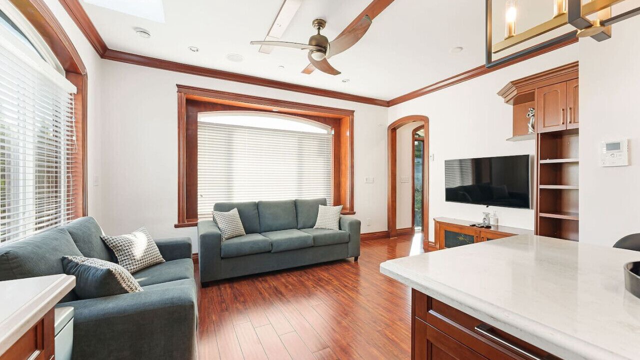 Photo of Livingroom in Fraserview