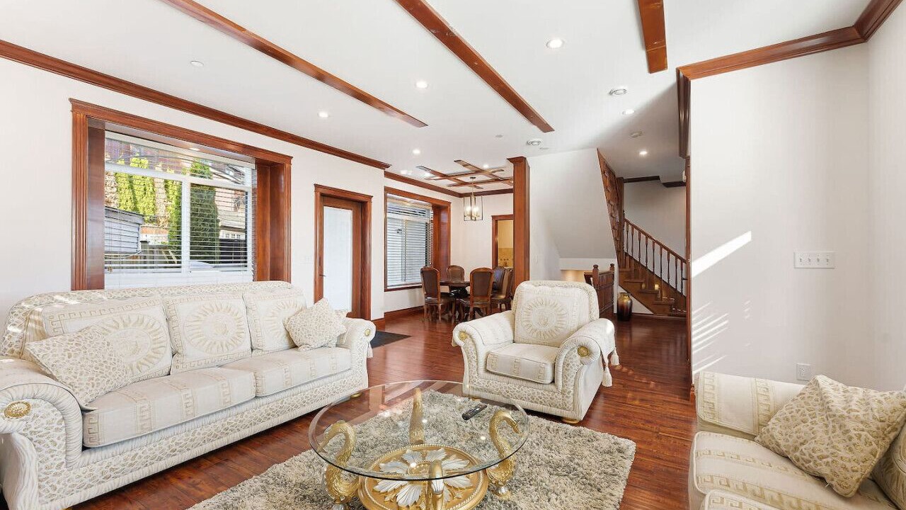 Photo of Livingroom in Fraserview