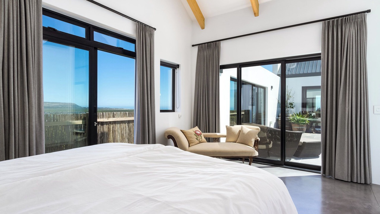 Photo of Bedroom in Noordhoek