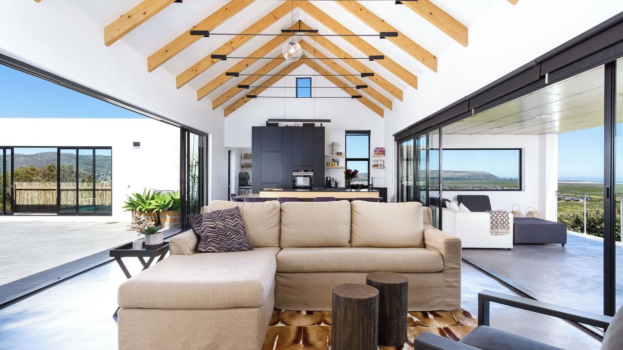 Photo of Livingroom in Noordhoek