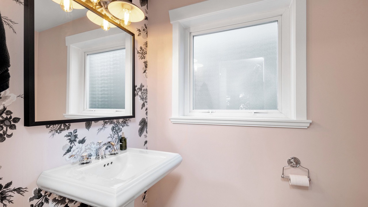 Photo of Bathroom in Canyon Heights