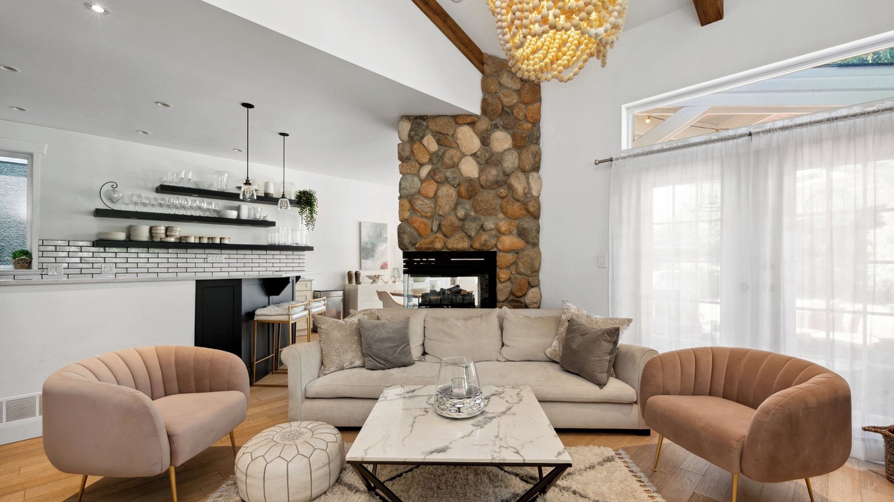 Photo of Livingroom in Canyon Heights