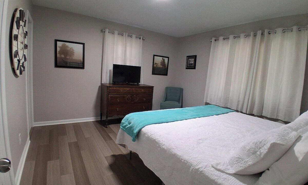 Photo of Bedroom in Statesville