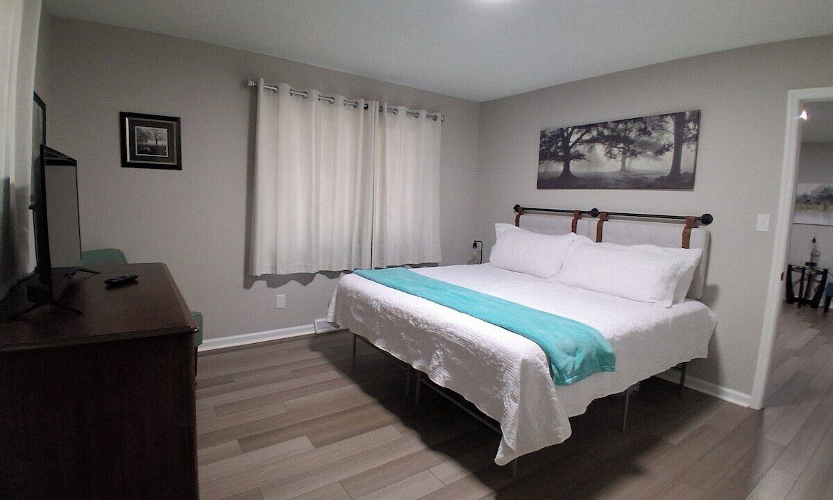 Photo of Bedroom in Statesville