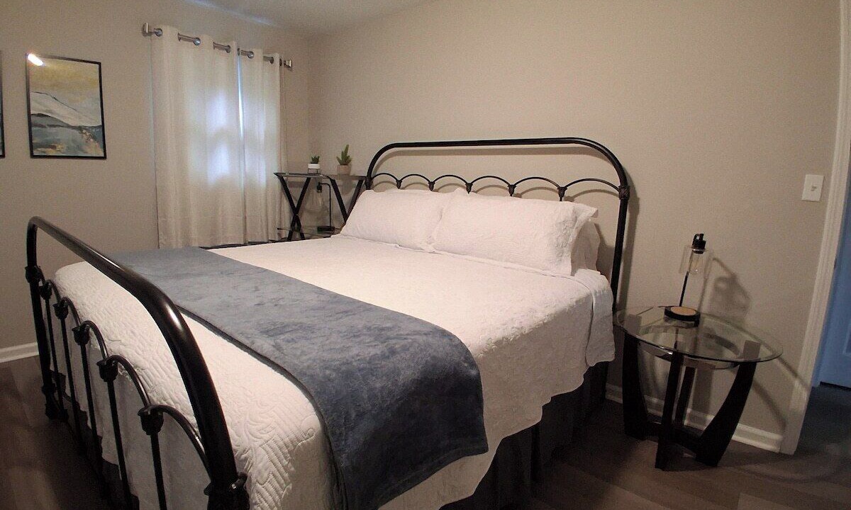 Photo of Bedroom in Statesville