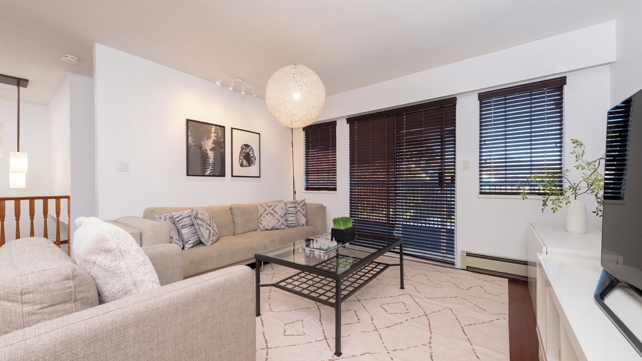 Photo of Livingroom in Grandview-Woodland