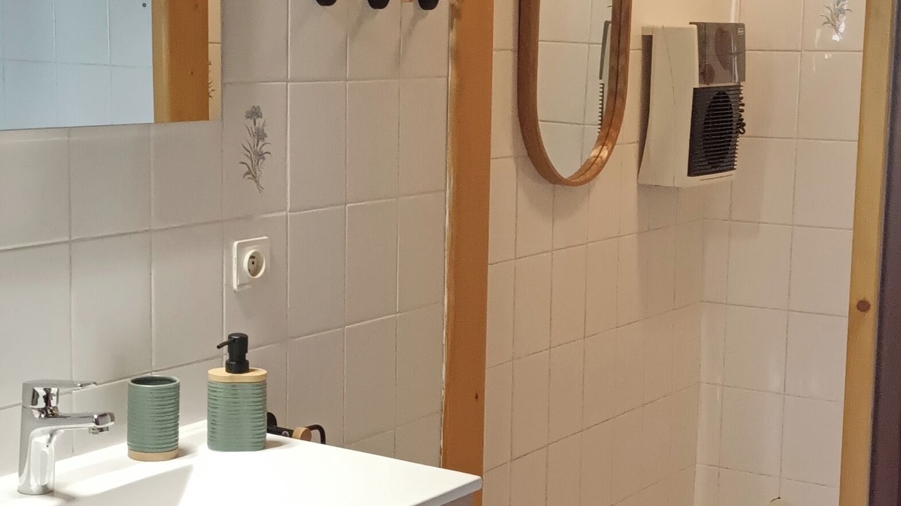 Photo of Bathroom in Thenesol