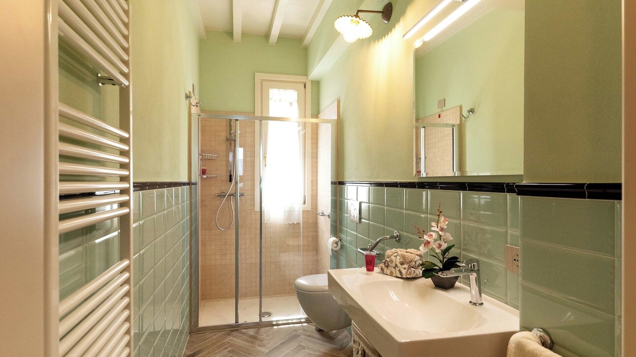 Photo of Bathroom in Palaia