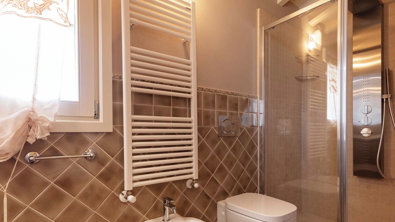 Photo of Bathroom in Palaia