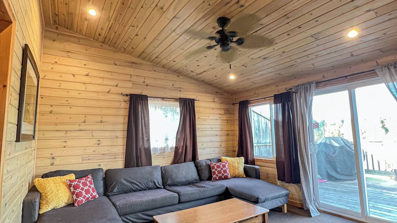 Photo of Livingroom in Magnetawan