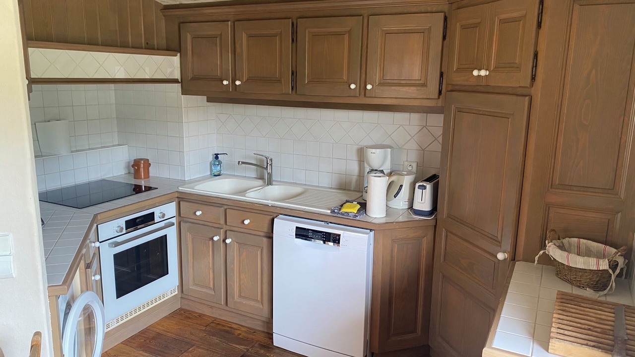 Photo of Kitchen in Demi-Quartier