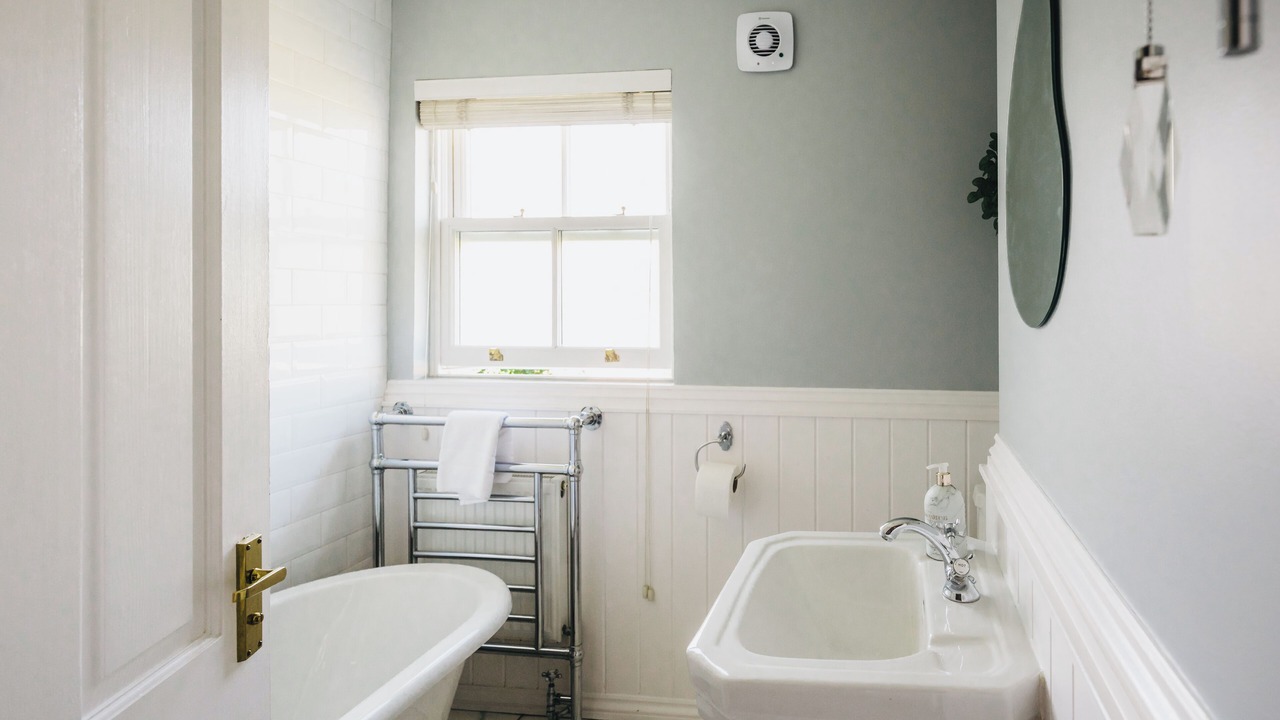 Photo of Bathroom in Leamington Spa