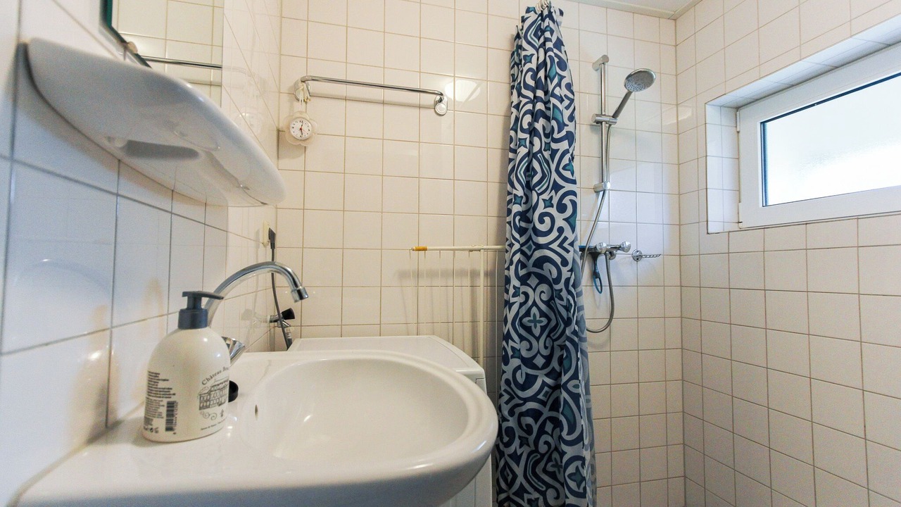 Photo of Bathroom in Opperdoes