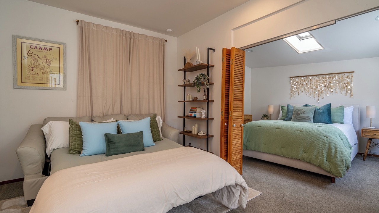 Photo of Bedroom in Calabasas