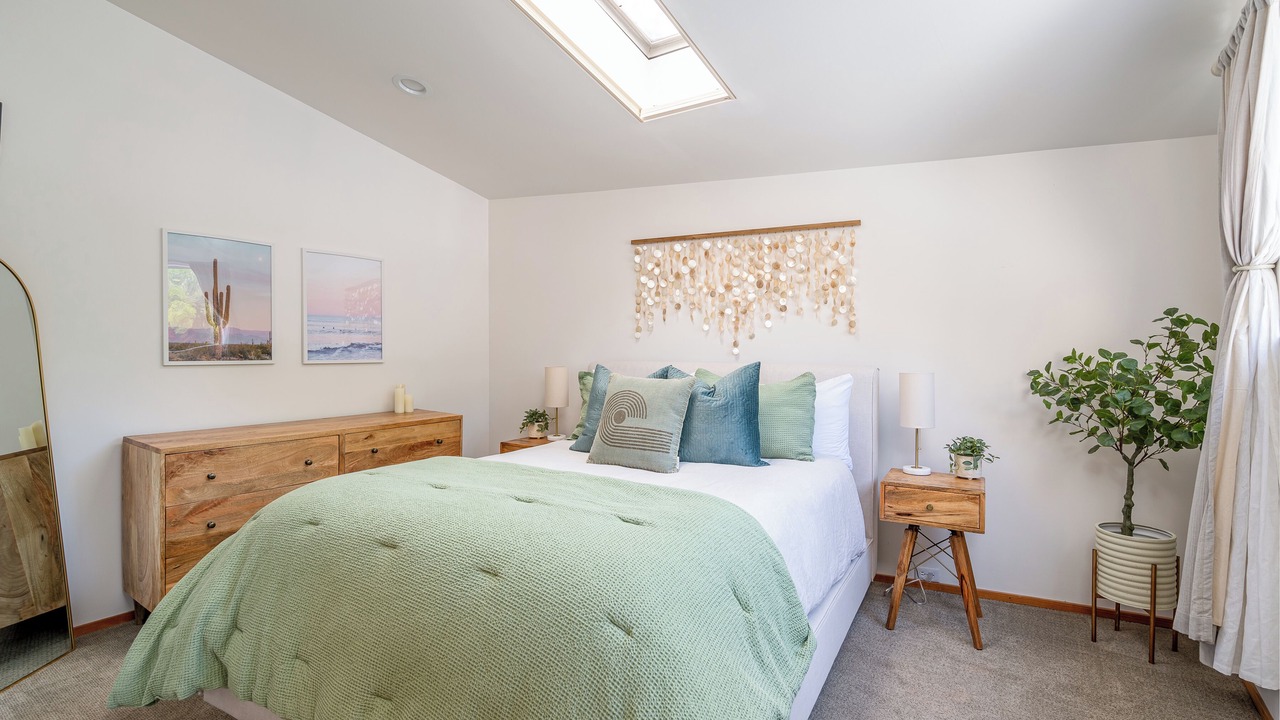 Photo of Bedroom in Calabasas