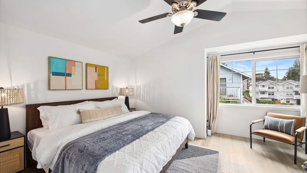 Photo of Bedroom in Licton Springs